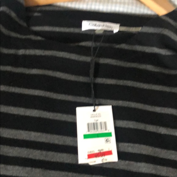 Calvin Klein shirt size large - Picture 3 of 3